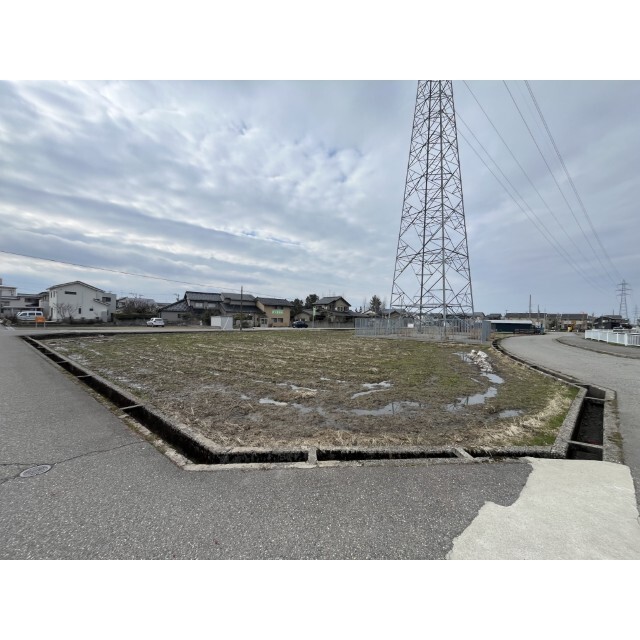 金沢市三十苅町丙貸土地