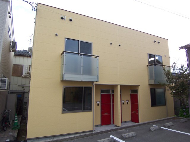 L collection白山駅前