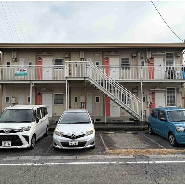 ファミール八帖