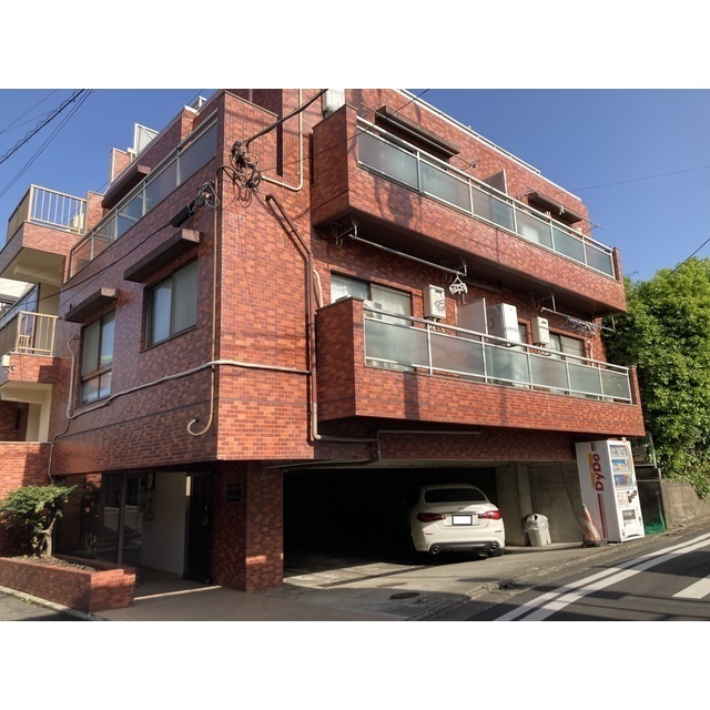 パインクレストコート