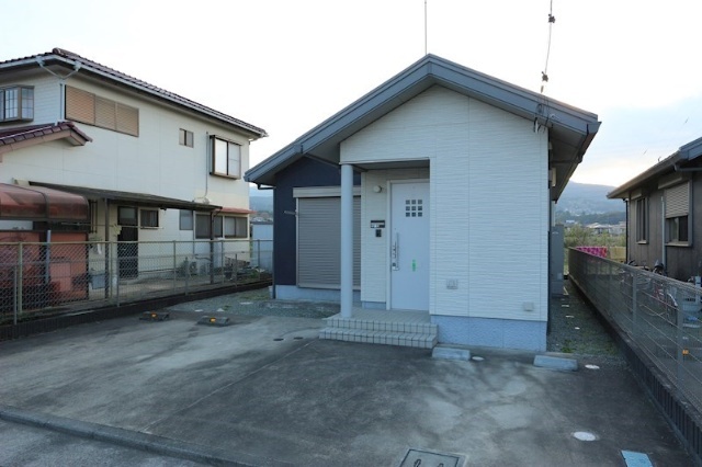 市川貸家D