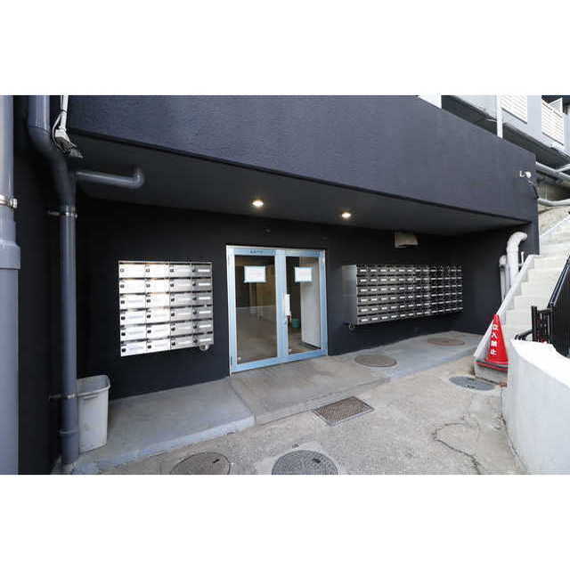 東和プラザAB館