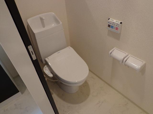 シャワー付トイレ