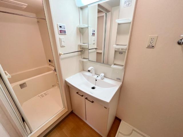 洗髪洗面化粧台