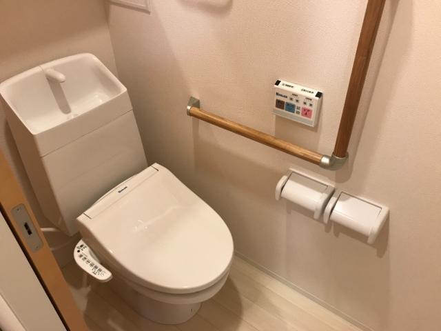 シャワー付トイレ