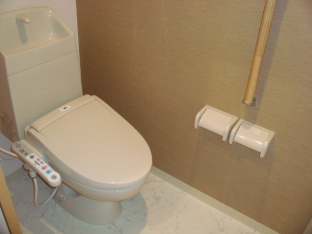 シャワー付トイレ