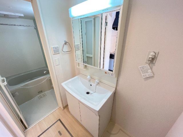 洗髪洗面化粧台