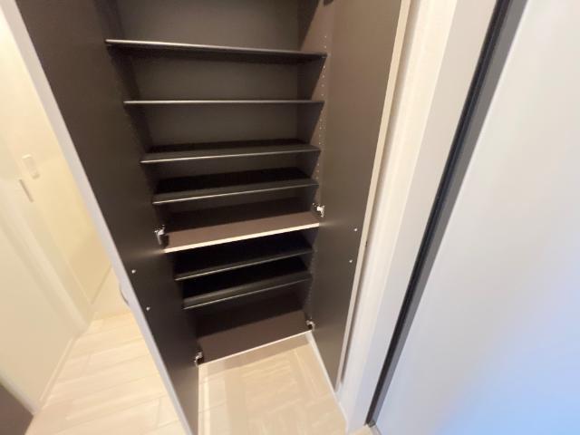 シューズボックス