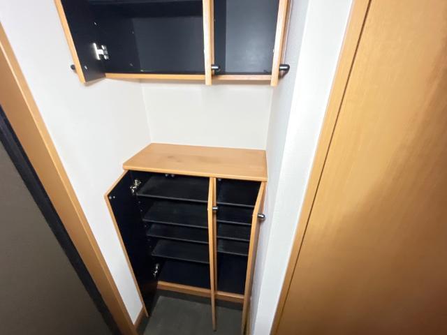 シューズボックス