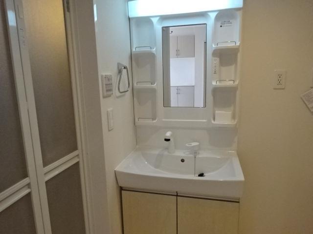 洗髪洗面化粧台