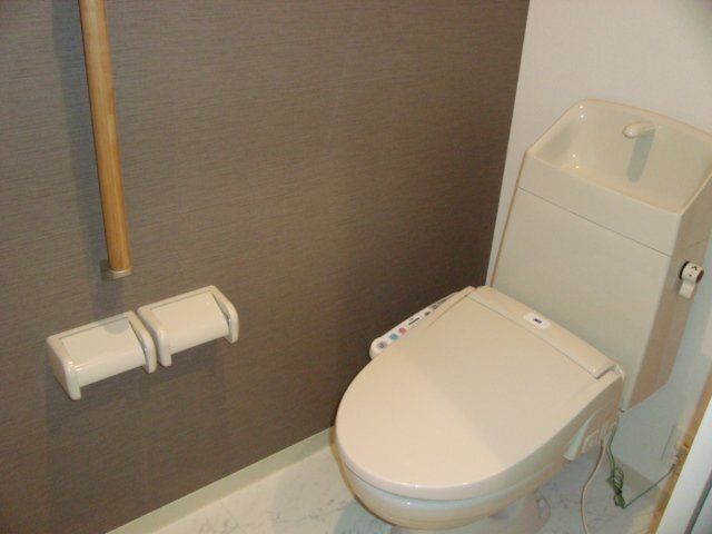 シャワー付トイレ