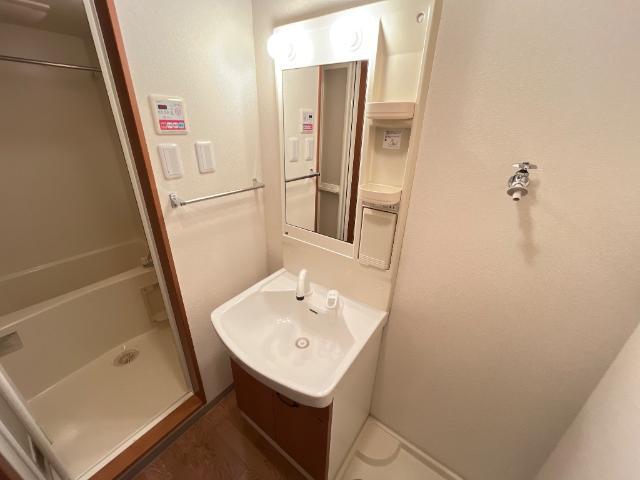 洗髪洗面化粧台