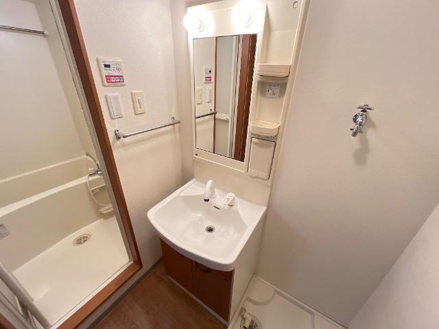 洗髪洗面化粧台