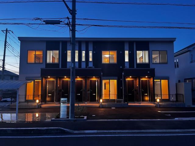 外観写真（夜）