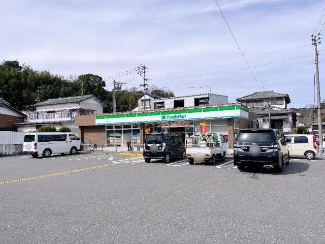 ファミリーマート朝倉西町店