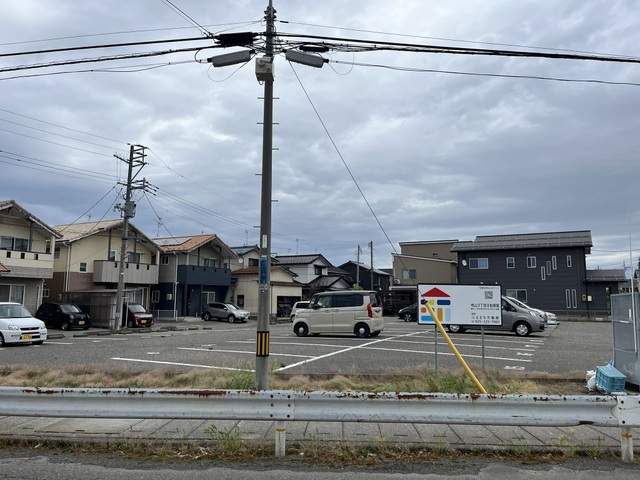 寺山3丁目Ⅱ駐車場