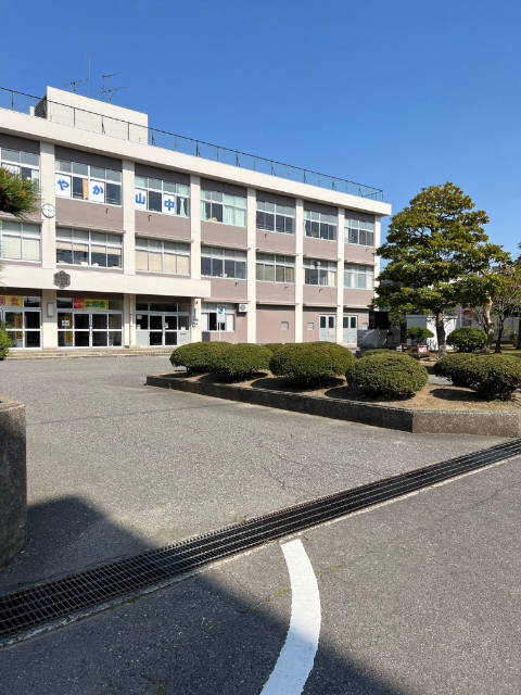 新潟市立山の下中学校