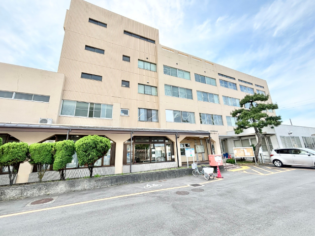 新潟市立石山図書館