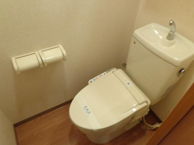 シャワー付トイレ
