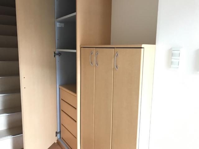 シューズボックス