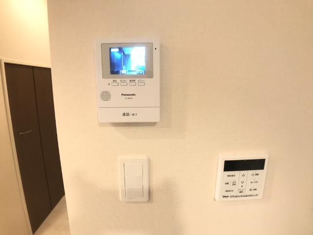 カメラ付インターホン
