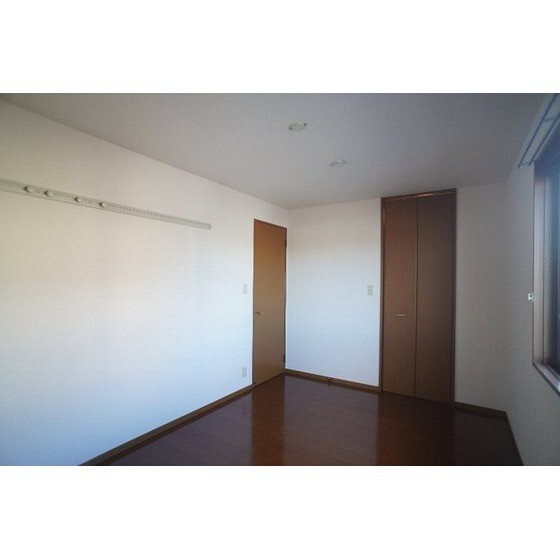 こちらは102号室になります。