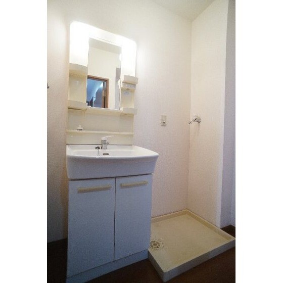 こちらは102号室になります。