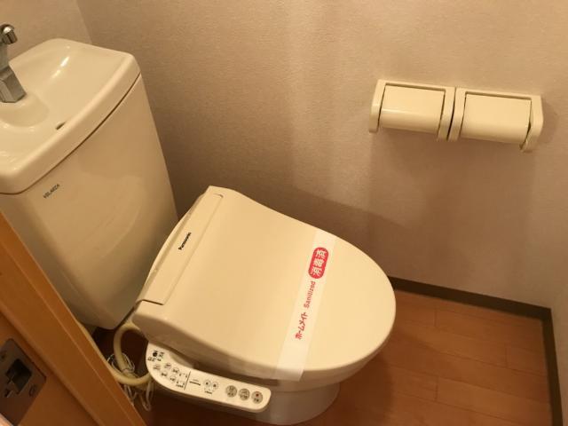 シャワー付トイレ