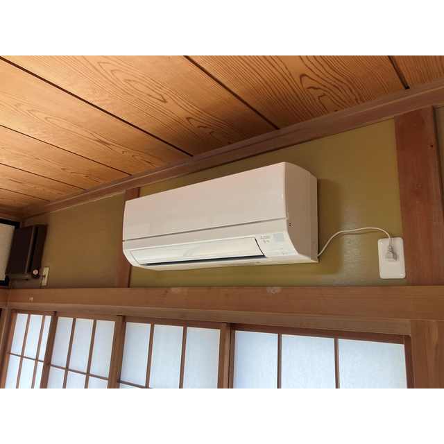 東和室エアコン