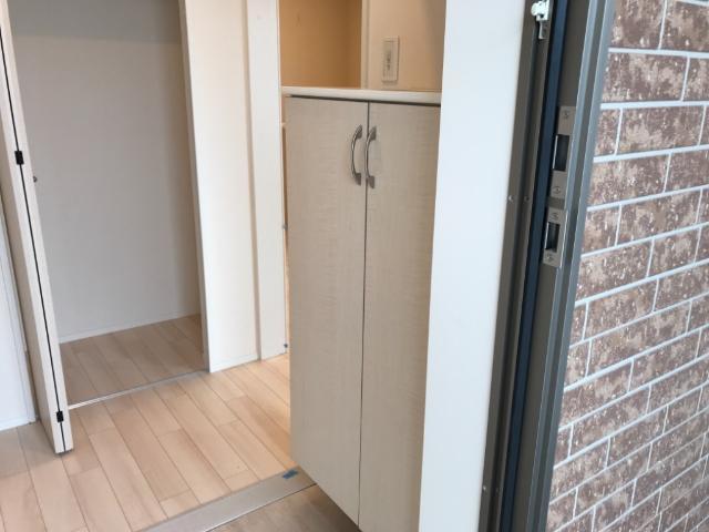 シューズボックス