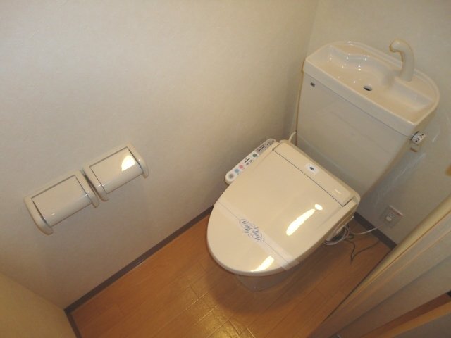 シャワー付トイレ