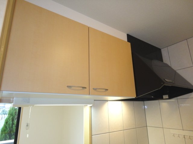 吊り戸棚、レンジフード