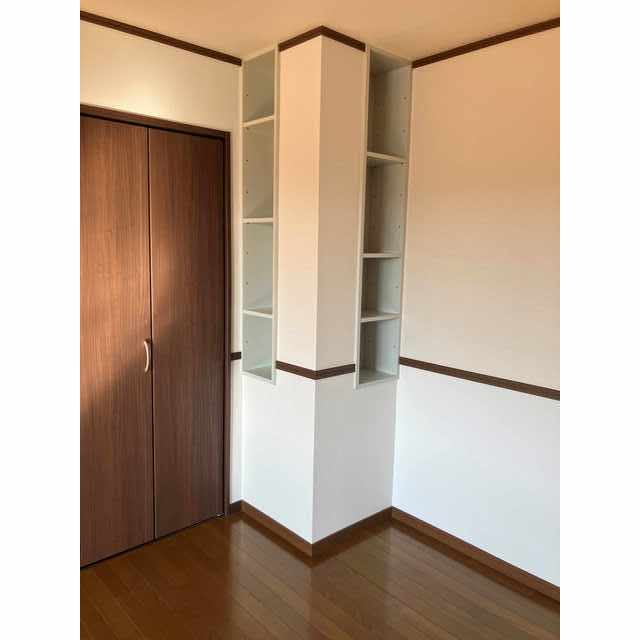 南洋室　壁面飾り棚