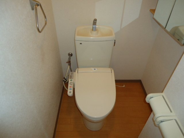 シャワー付トイレ