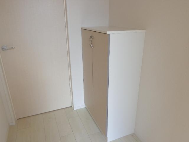 シューズボックス