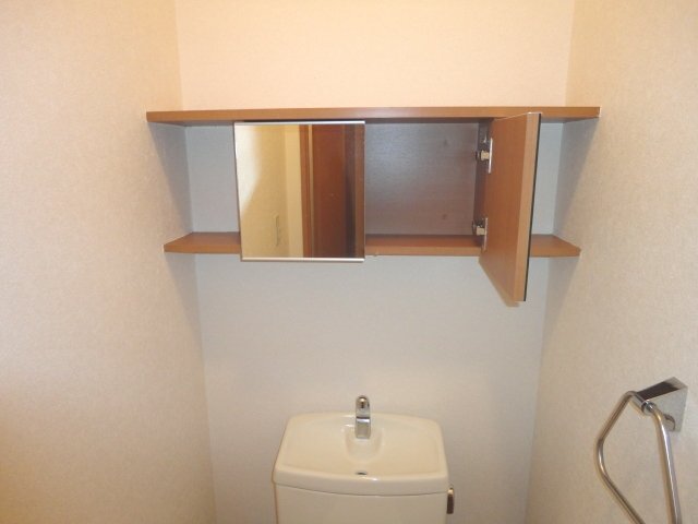 トイレ戸棚