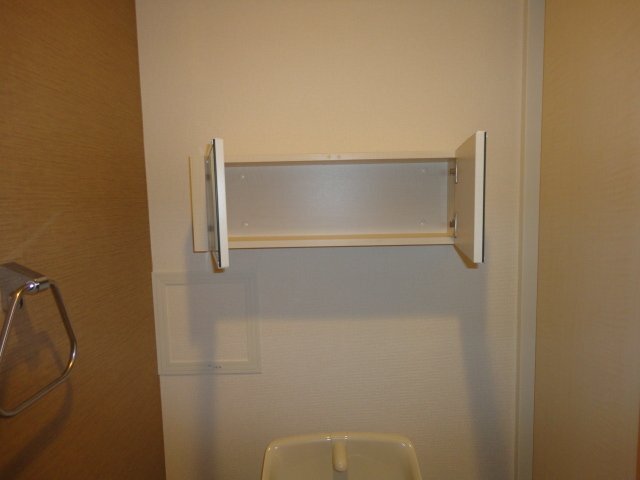トイレ戸棚