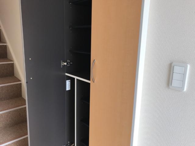 シューズボックス