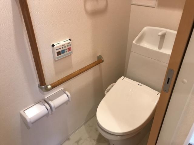 シャワー付トイレ