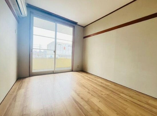 203号室