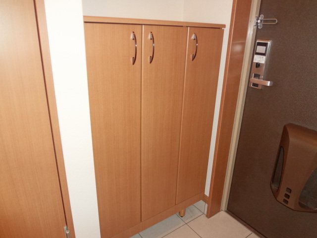 シューズボックス