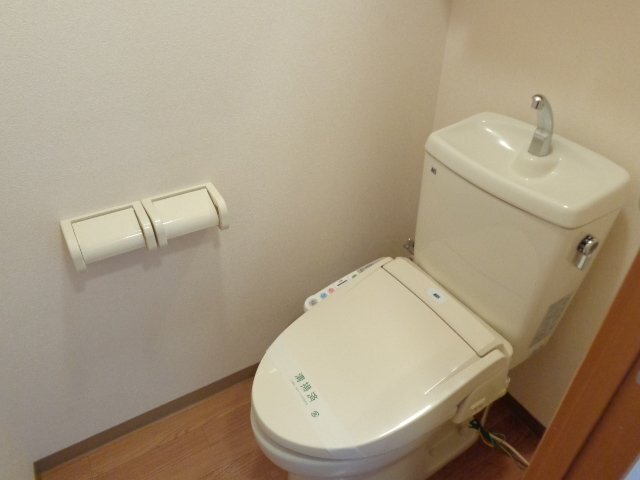 シャワー付トイレ