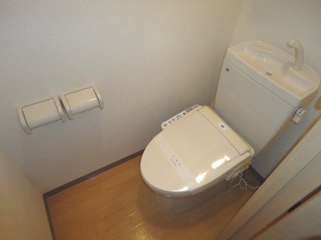 シャワー付トイレ