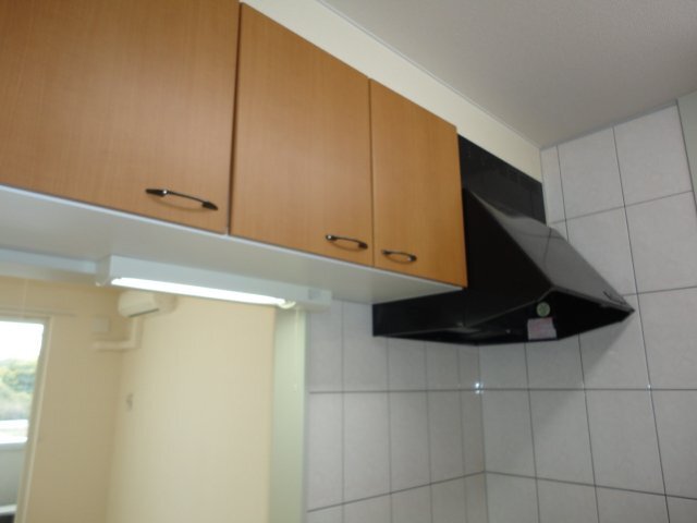 吊り戸棚、レンジフード