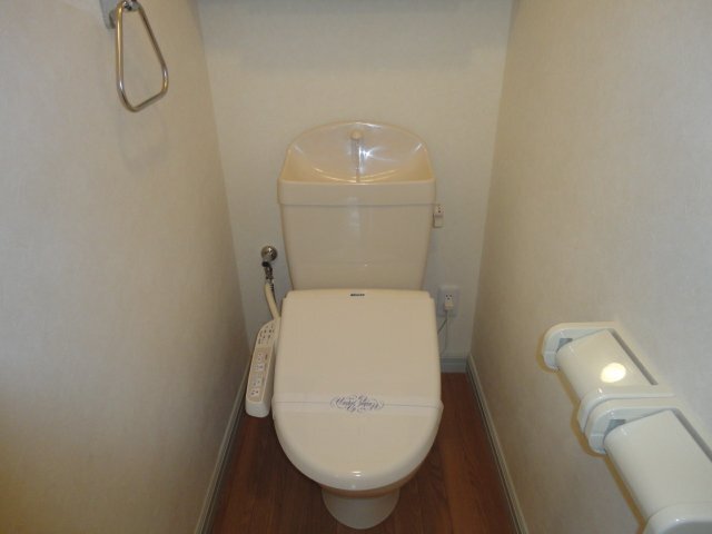 シャワー付トイレ