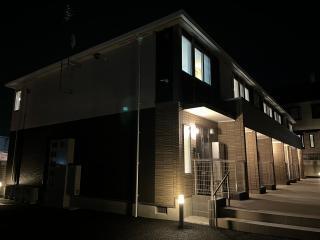 外観写真（夜）