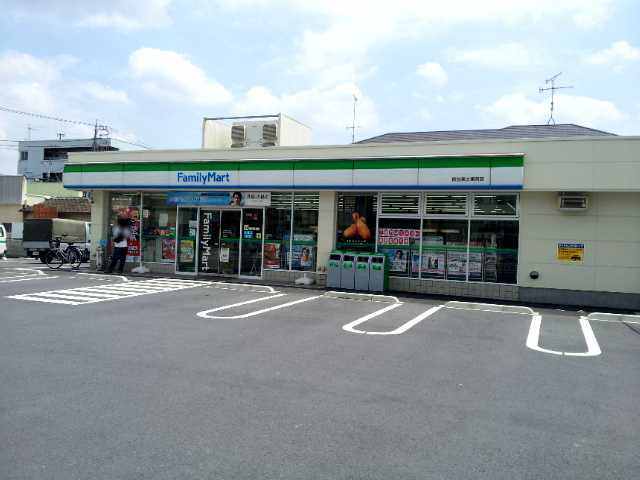 ファミリーマート熊谷美土里町店