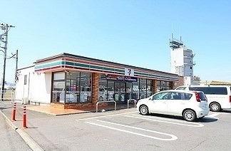 セブンイレブン上里七本木南店