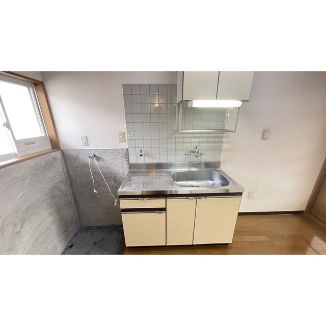 写真は205号室のものです。