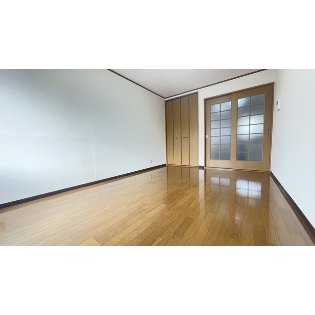 写真は205号室のものです。